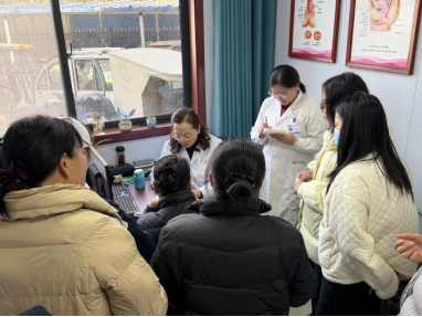 (挂网稿)河南省中西医结合医院妇科专家团队赴周口医疗联盟单位开展义诊帮扶活动563.png