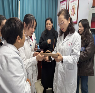 (挂网稿)河南省中西医结合医院妇科专家团队赴周口医疗联盟单位开展义诊帮扶活动568.png